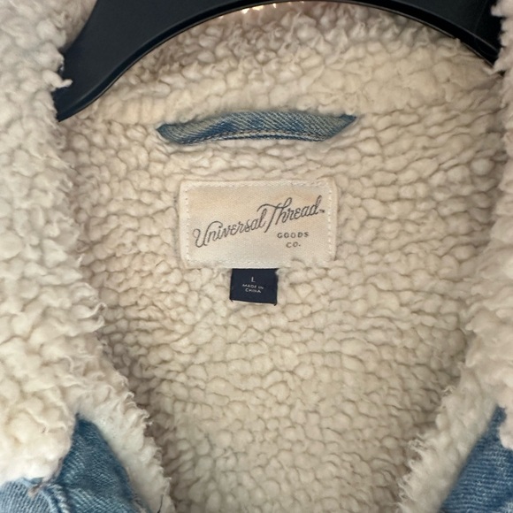 Sherpa Jean jacket - Picture 2 of 3